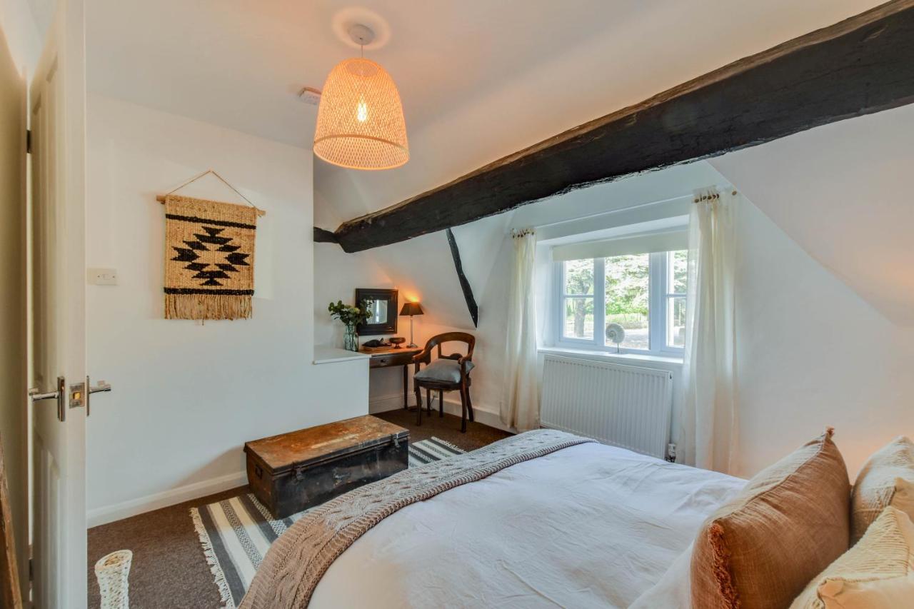 The Nook, Newly Available Relaxed 2 Bed, Cotswolds Apartment เซาธ์เซอร์นีย์ ภายนอก รูปภาพ